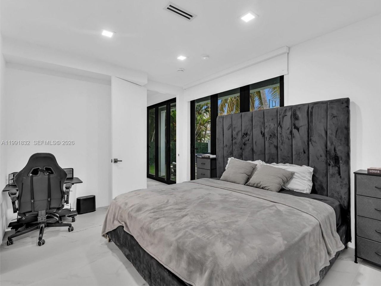 3010 Alton Rd , Miami Beach, FL 33140 Photo