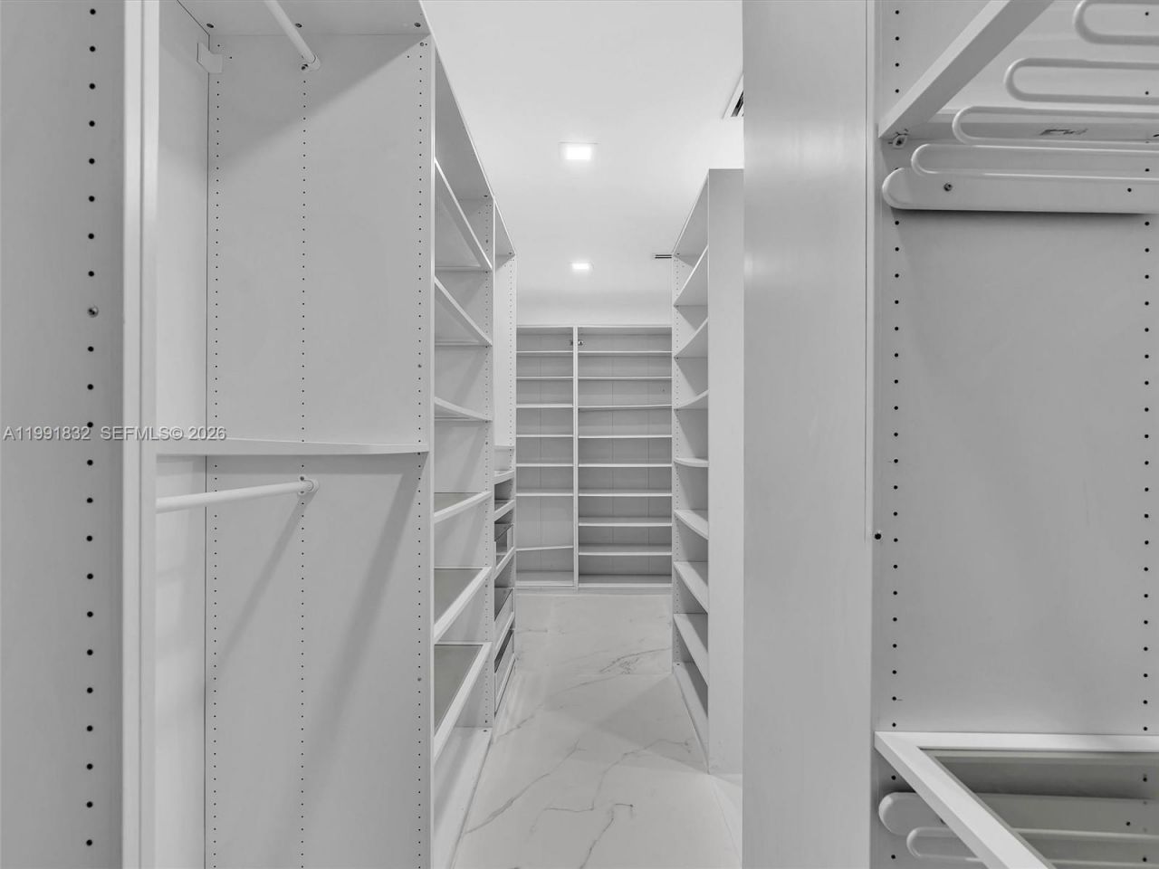 3010 Alton Rd , Miami Beach, FL 33140 Photo