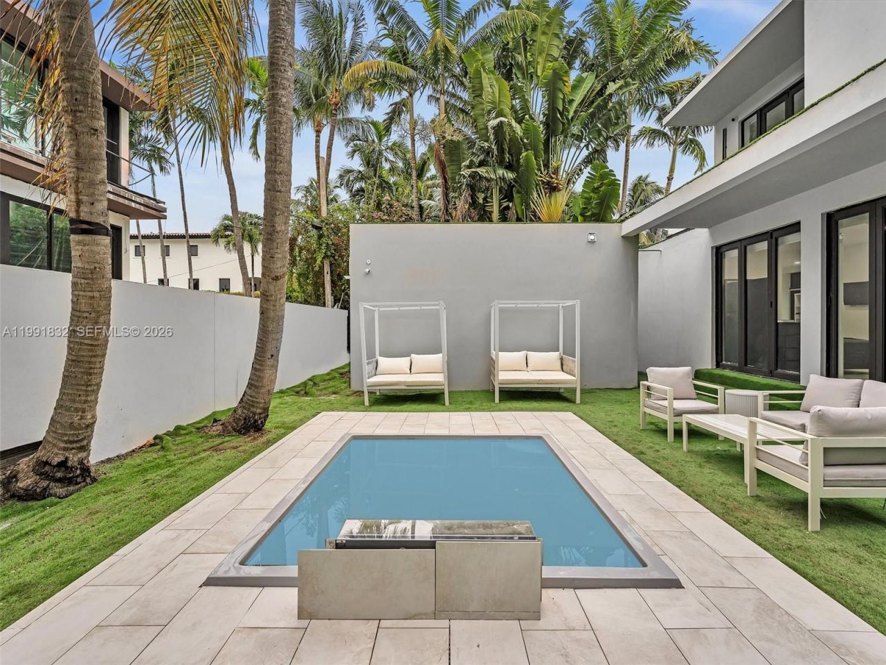 3010 Alton Rd , Miami Beach, FL 33140 Photo