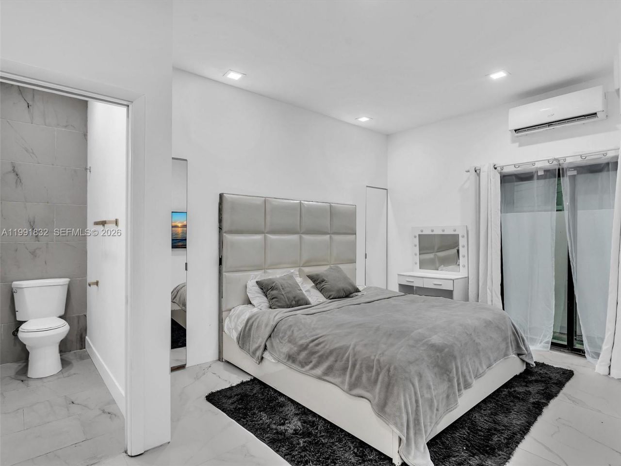 3010 Alton Rd , Miami Beach, FL 33140 Photo