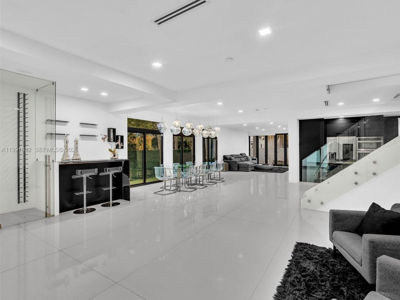 3010 Alton Rd , Miami Beach, FL 33140 Photo