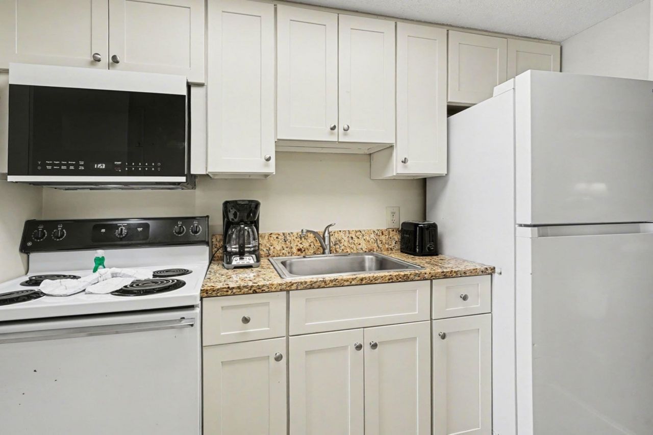 201 S Ocean Blvd. Photo 11