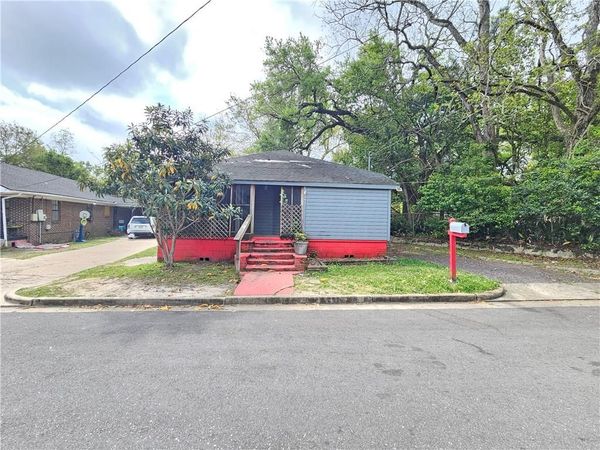 600 Forest Avenue, Mobile, AL 36617