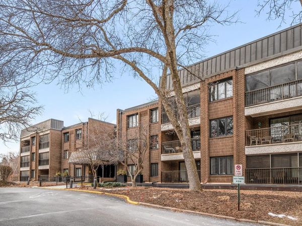 3412 Oak Ridge Road, Unit 309, Hopkins, MN 55305