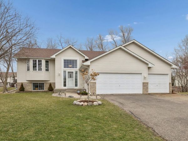 1121 Apple Circle, Mayer, MN 55360