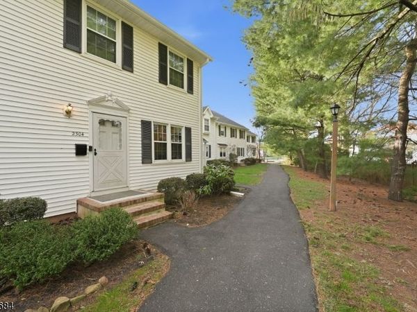 2304 Jamestown Cmn, Hillsborough, NJ 08844