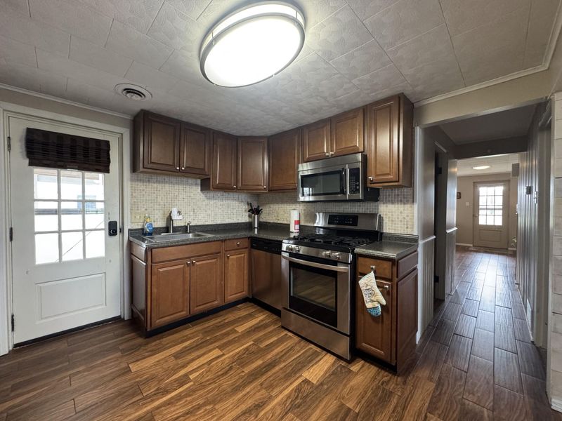 9411 N Lakeshore Drive, Huntsville, OH 43324 Photo 7