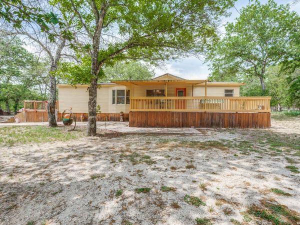 318 Hickory Run, La Vernia, TX 78121