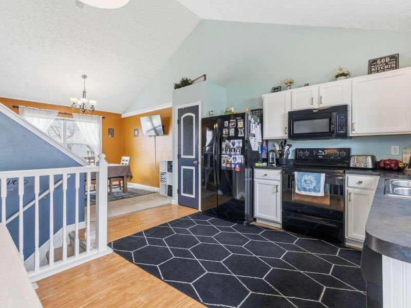 222 Dowler Drive, South Bloomfield, OH 43103 Photo 10