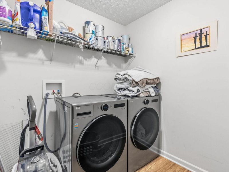 222 Dowler Drive, South Bloomfield, OH 43103 Photo 15