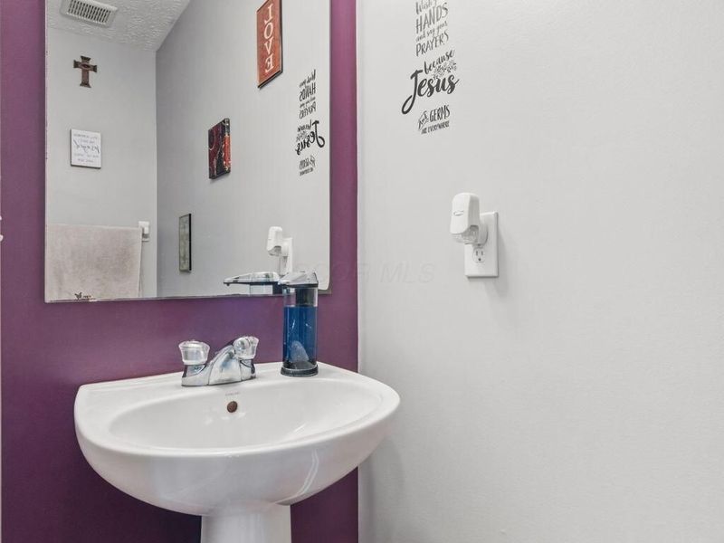 222 Dowler Drive, South Bloomfield, OH 43103 Photo 16