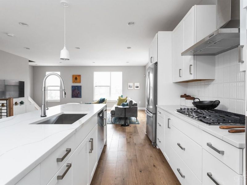 1607 Everly Place, Cincinnati, OH 45206 Photo 7