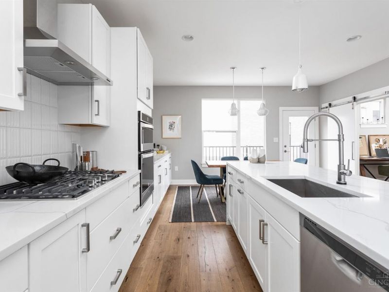 1607 Everly Place, Cincinnati, OH 45206 Photo 8