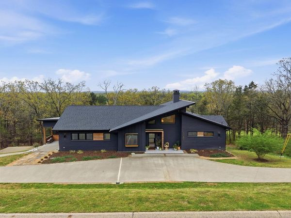 3285 Nob Hill Dr, Conway, AR 72034