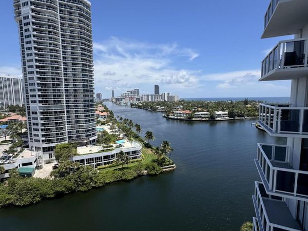 20515 E Country Club Drive, Unit 1442, Miami, FL 33180