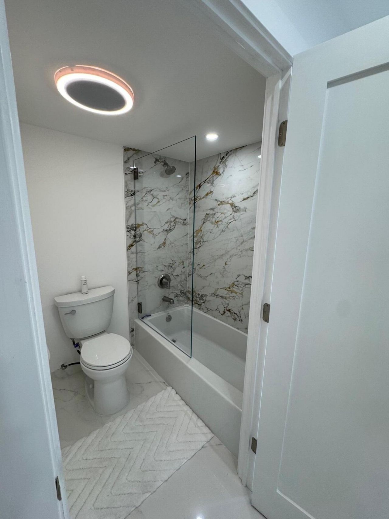 20515 E Country Club Drive, Unit 1442, Miami, FL 33180 Photo