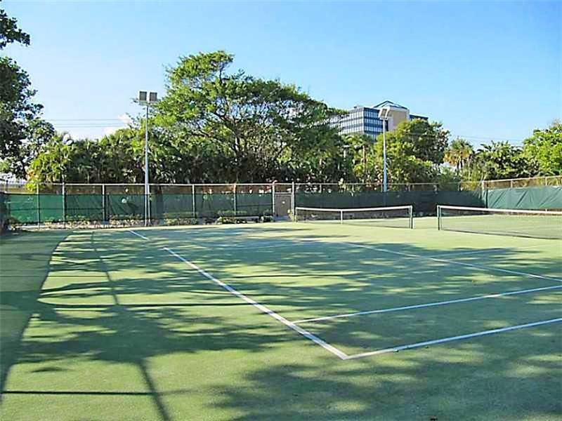 6521 Bay Club Drive, Unit 4, Fort Lauderdale, FL 33308 Photo