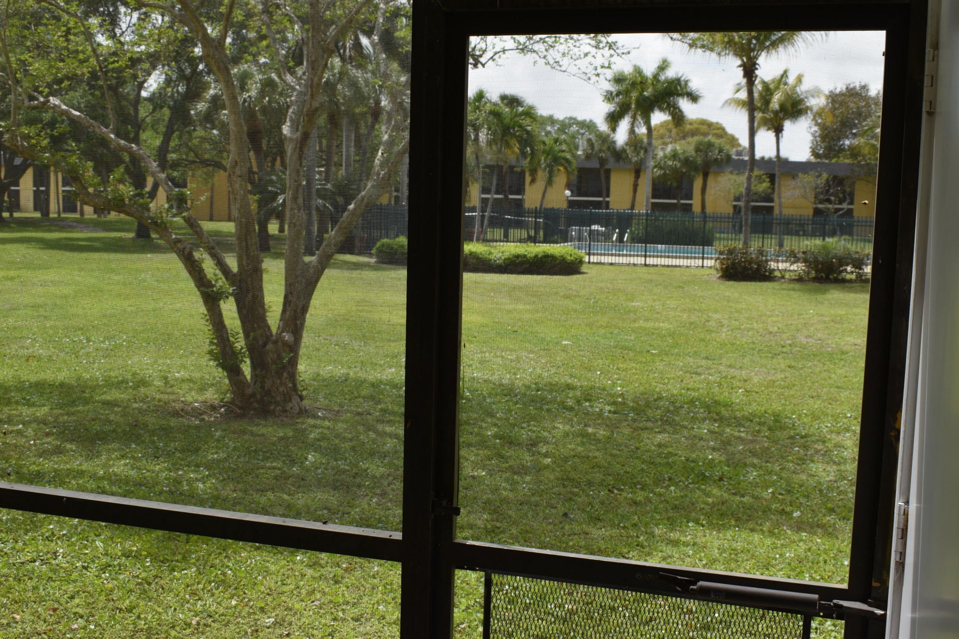 410 Meadows Circle, Unit 410, Boynton Beach, FL 33436 Photo