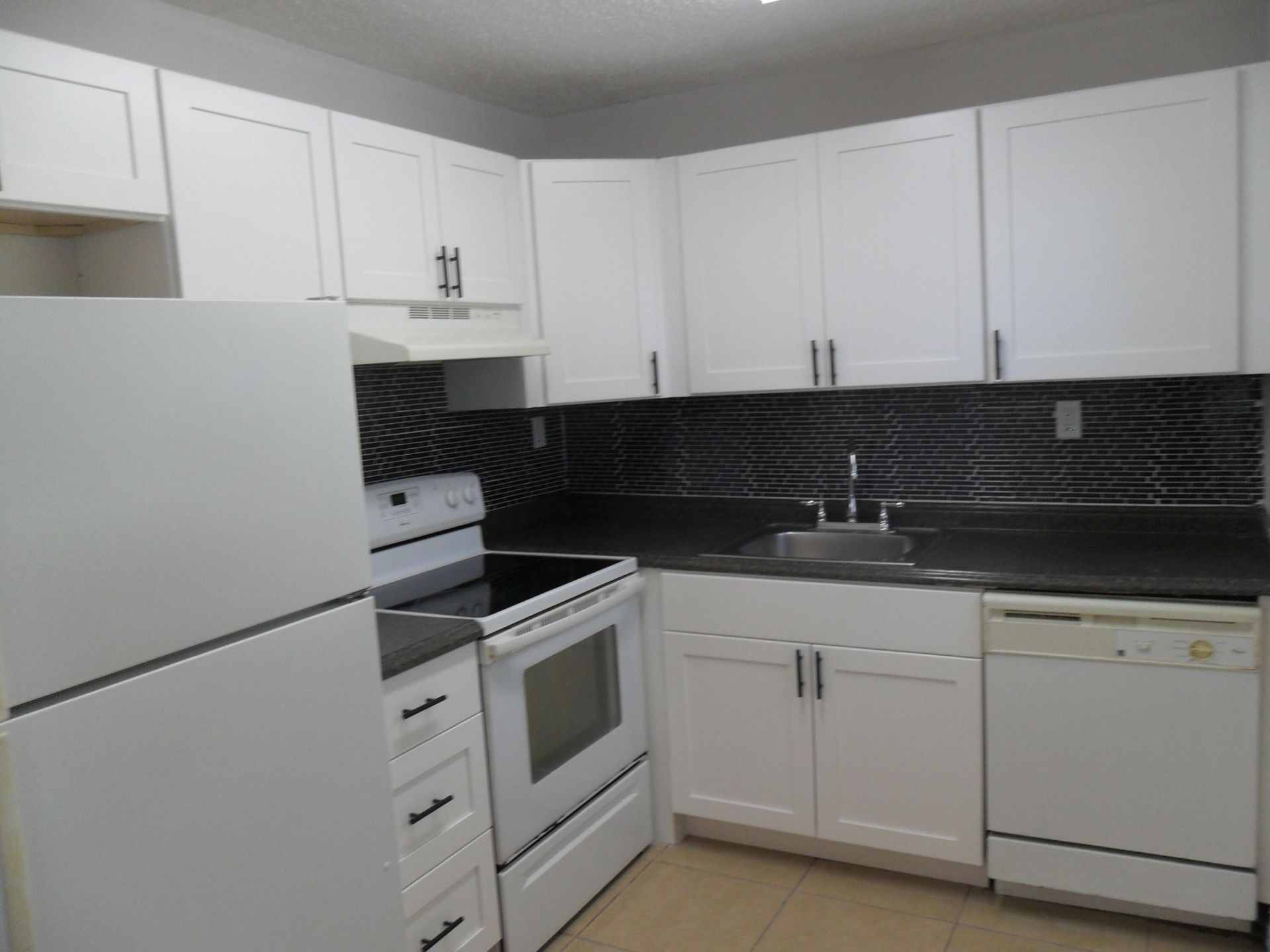 410 Meadows Circle, Unit 410, Boynton Beach, FL 33436 Photo