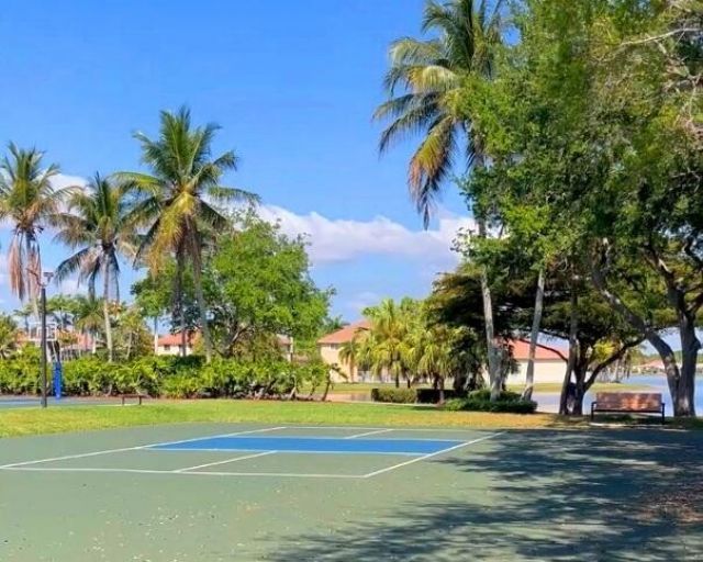 668 Willow Bend Road, Weston, FL 33327 Photo