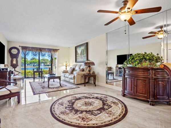 7926 Willow Spring Drive, Unit 1317, Lake Worth, FL 33467