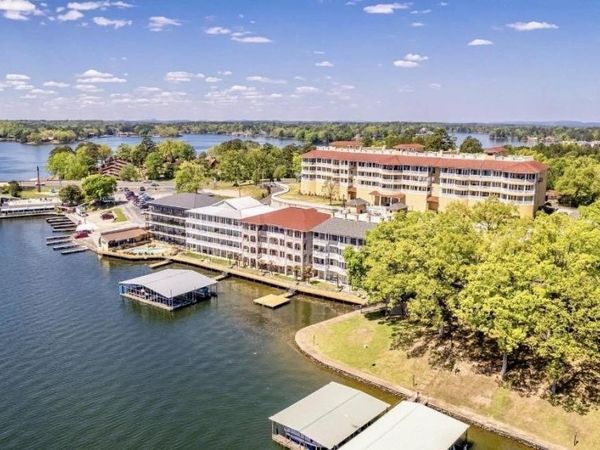 130 GRAND ISLE, Unit 1 F, Hot Springs, AR 71913