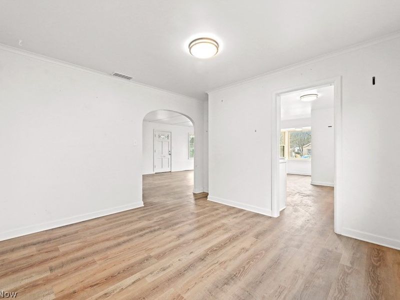 1073 Parkside Drive, Alliance, OH 44601 Photo 12