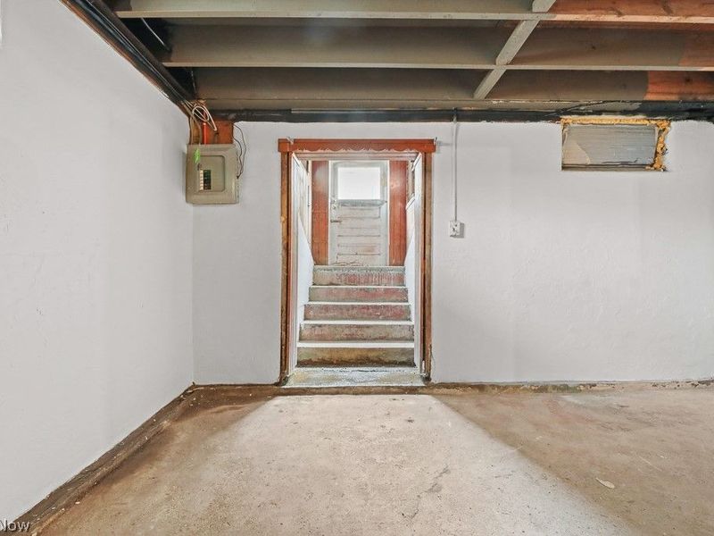 1073 Parkside Drive, Alliance, OH 44601 Photo 23