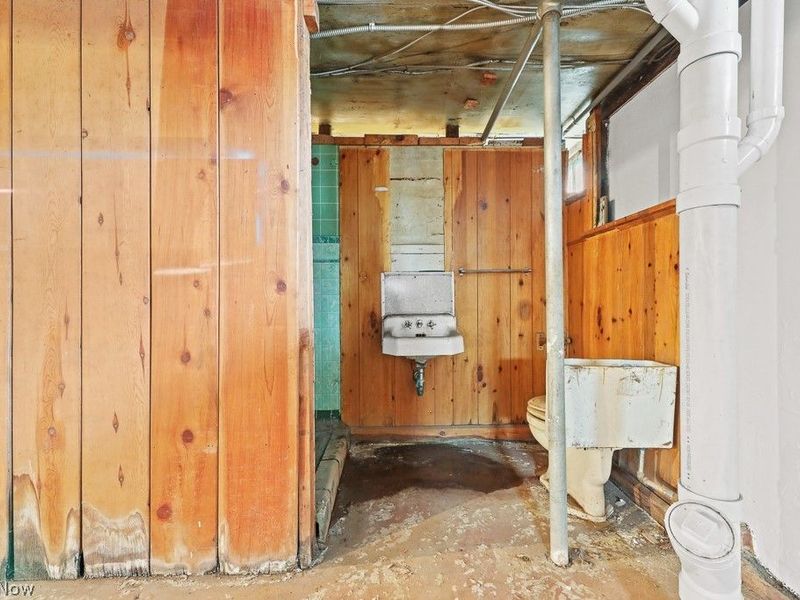 1073 Parkside Drive, Alliance, OH 44601 Photo 24