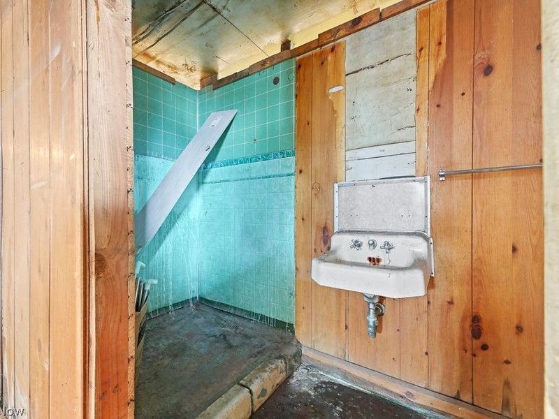 1073 Parkside Drive, Alliance, OH 44601 Photo 25