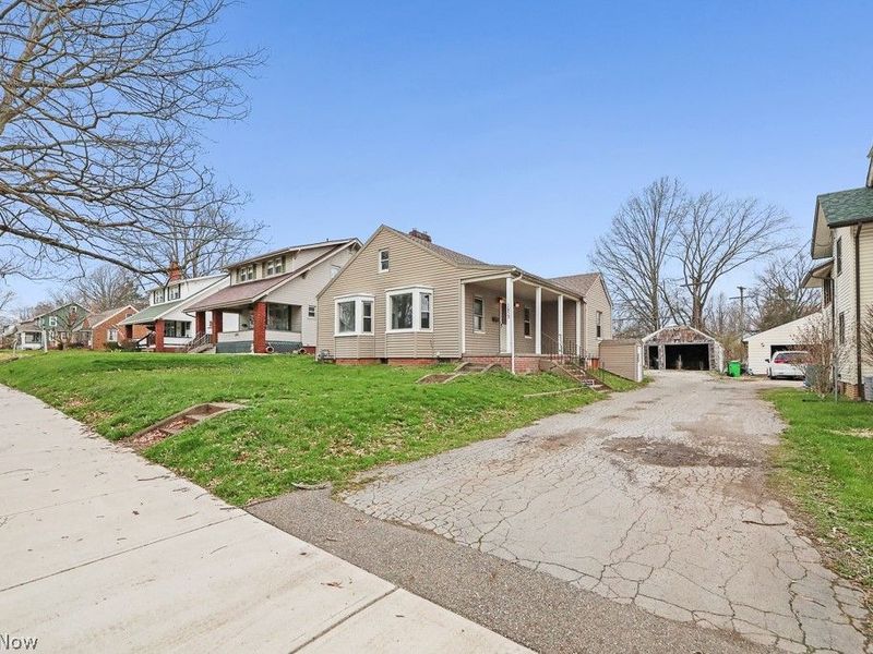 1073 Parkside Drive, Alliance, OH 44601 Photo 29