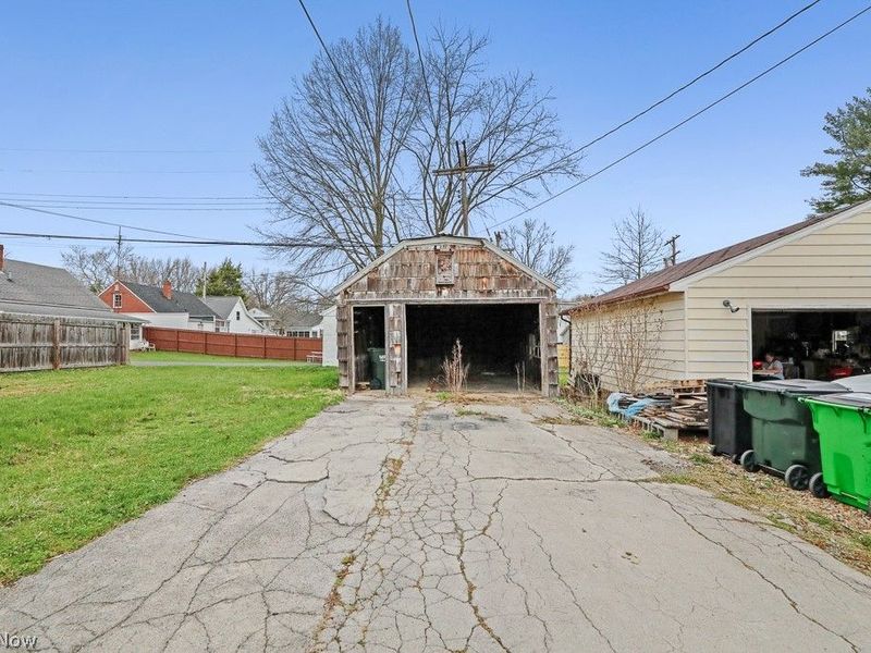 1073 Parkside Drive, Alliance, OH 44601 Photo 32