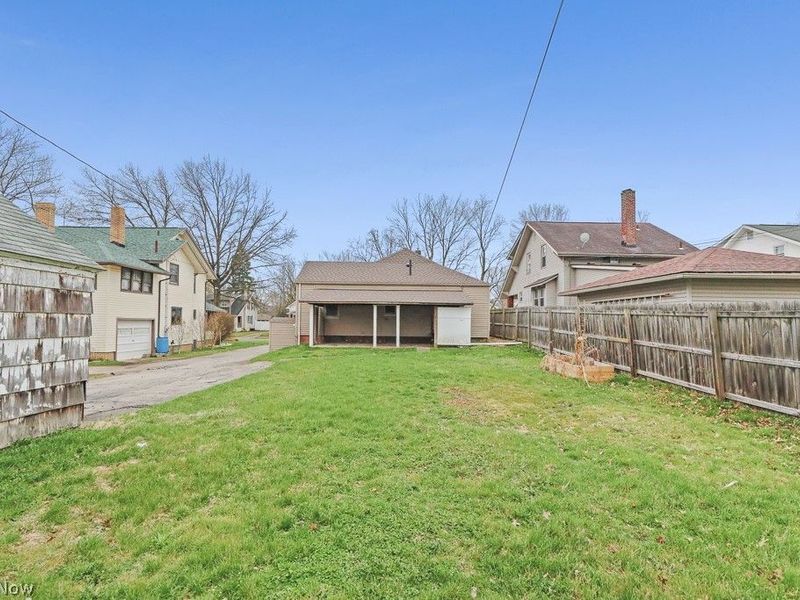 1073 Parkside Drive, Alliance, OH 44601 Photo 34