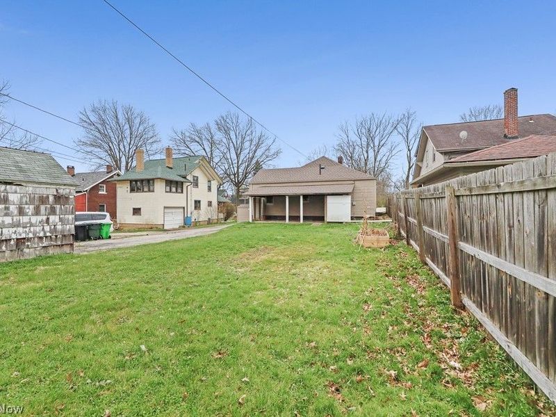 1073 Parkside Drive, Alliance, OH 44601 Photo 35