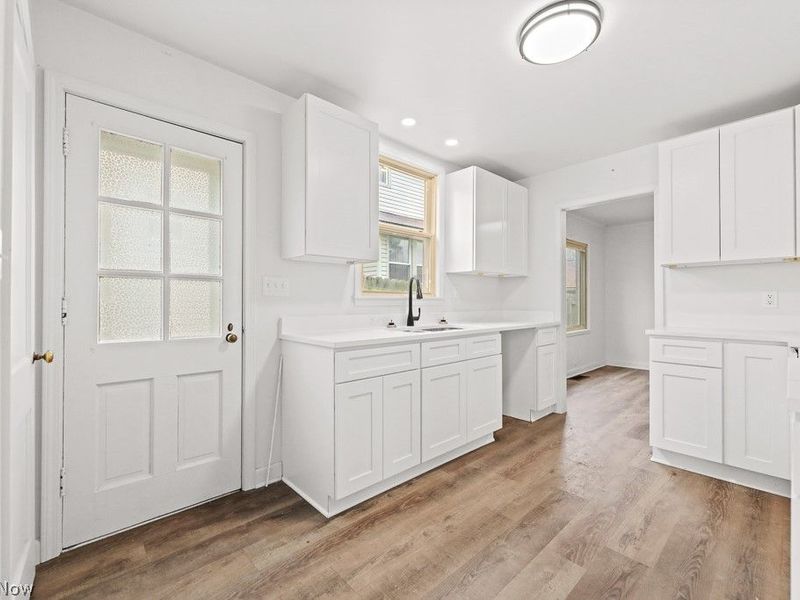 1073 Parkside Drive, Alliance, OH 44601 Photo 4