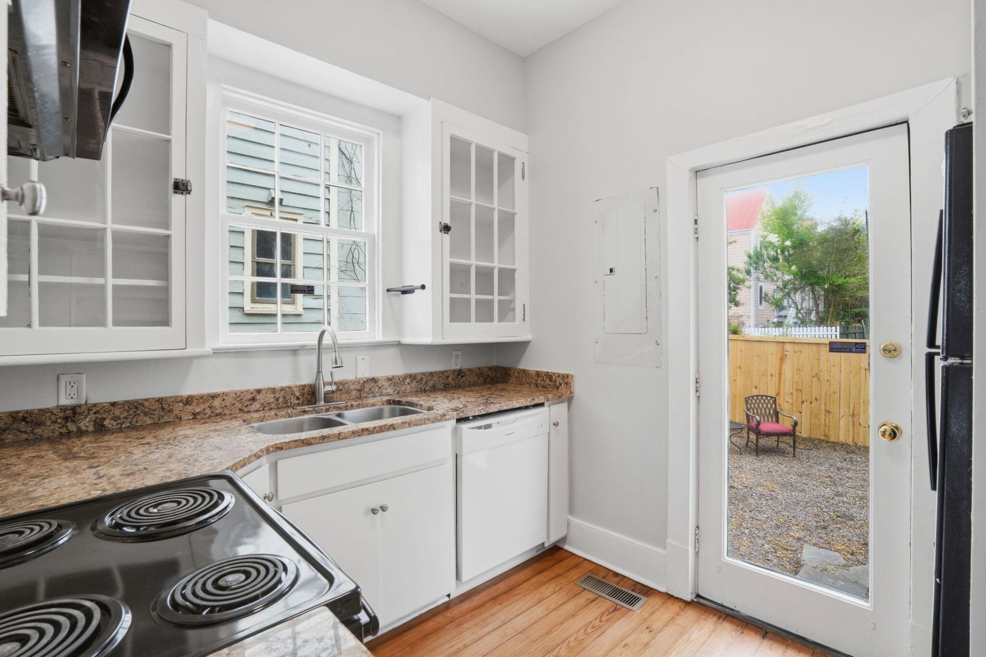 97 Smith Street Photo 14
