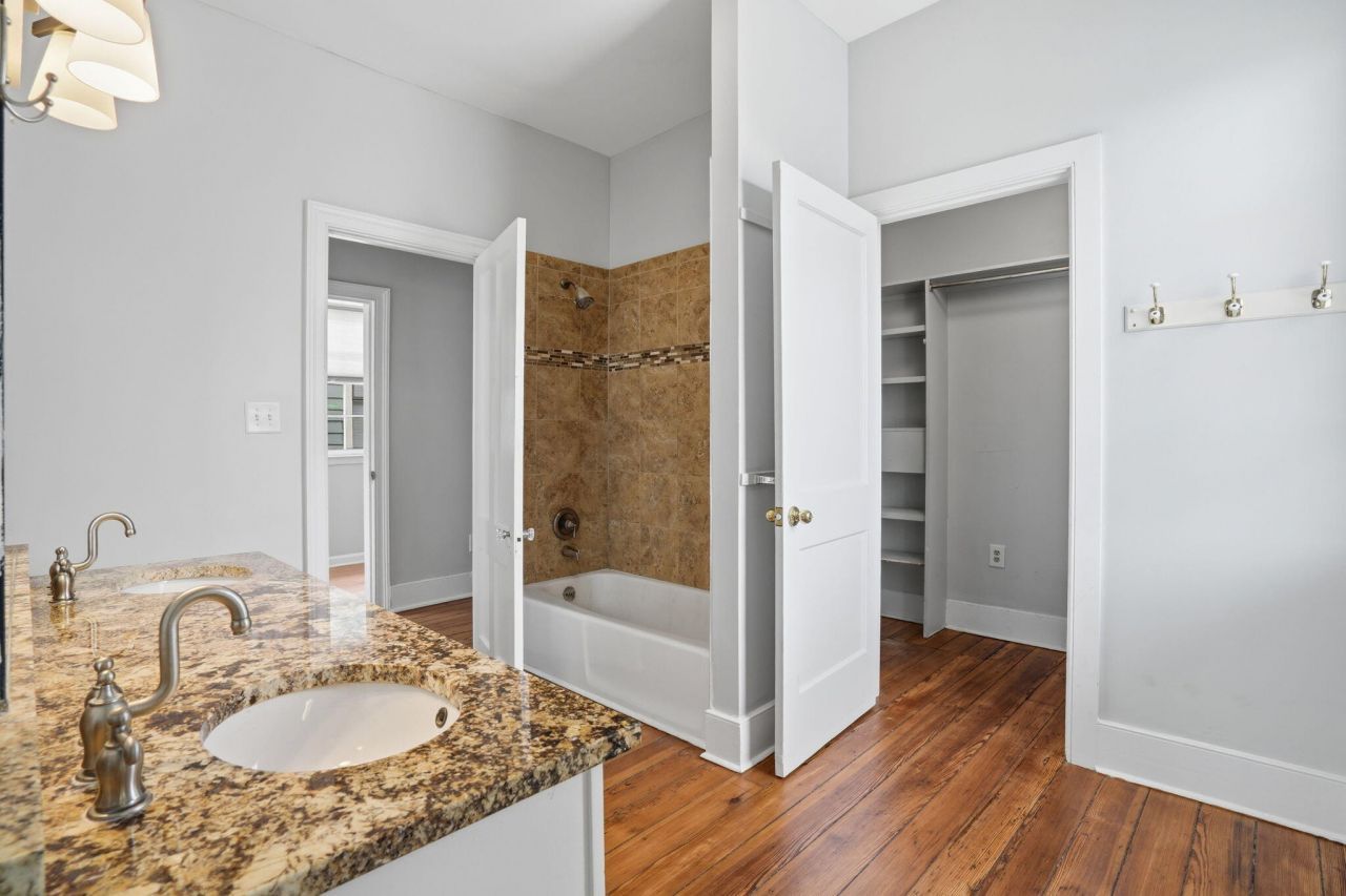 97 Smith Street Photo 19