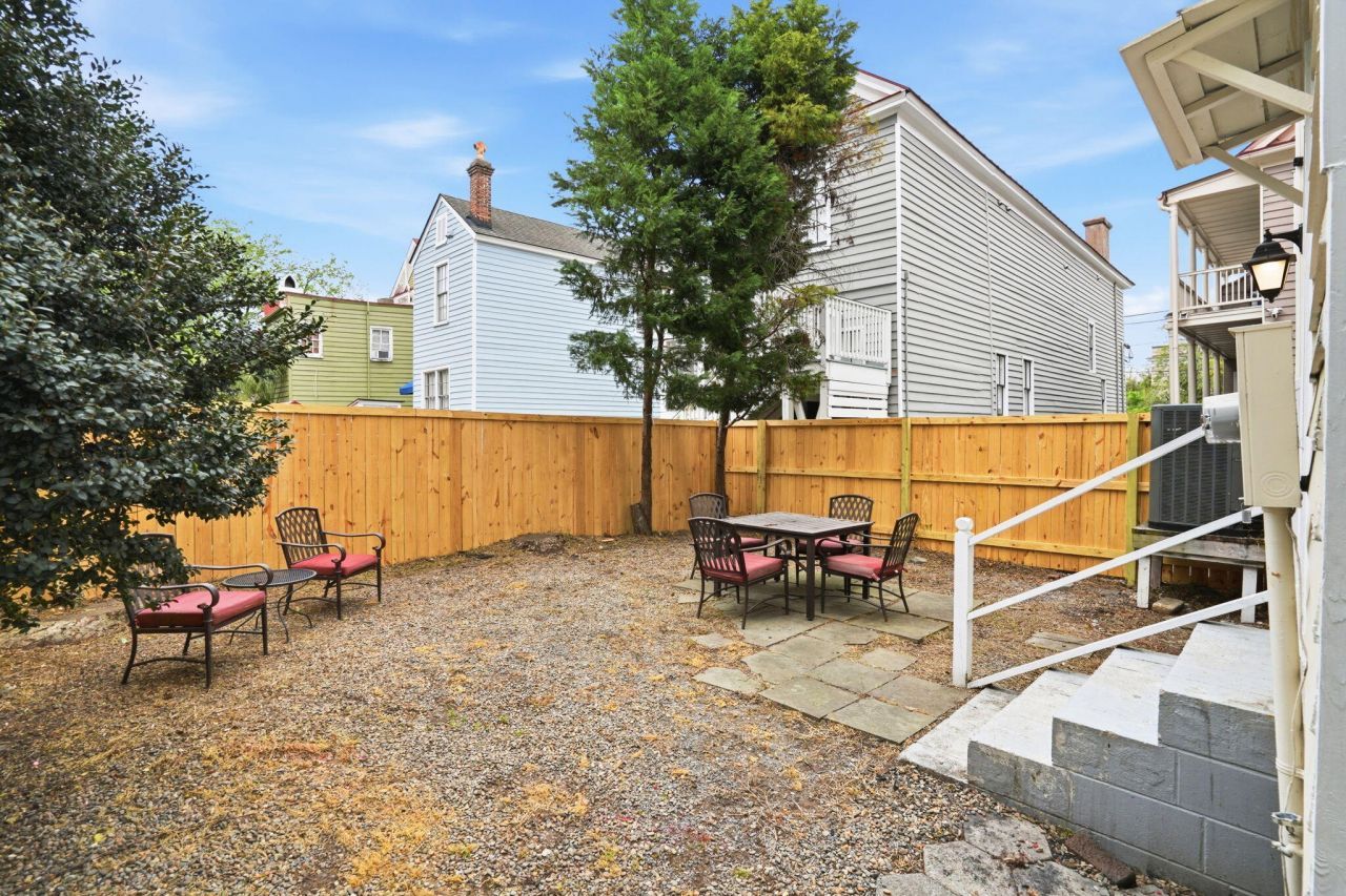 97 Smith Street Photo 25