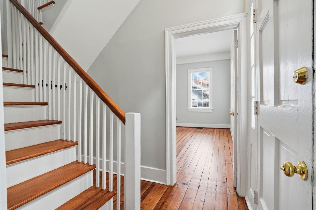 97 Smith Street Photo 6