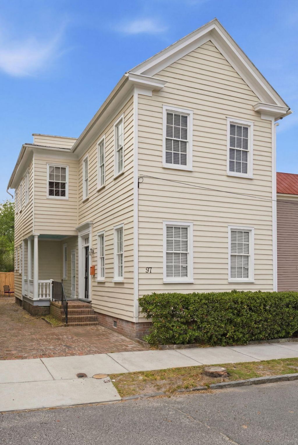 97 Smith Street Photo 8