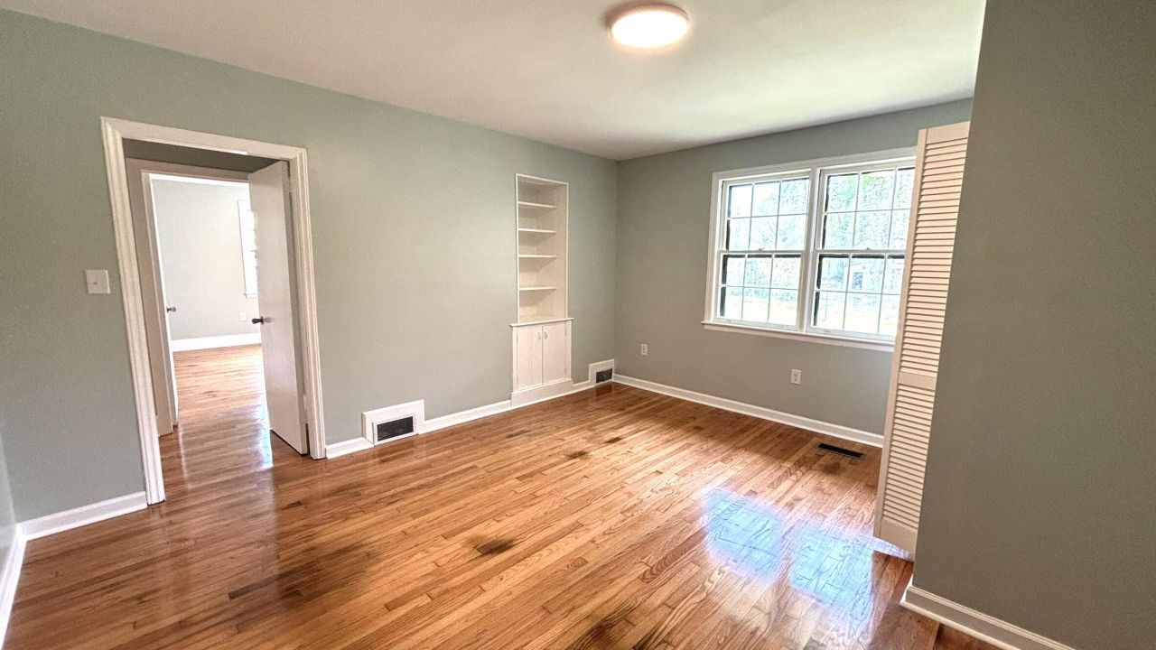 421 River Drive Photo 11