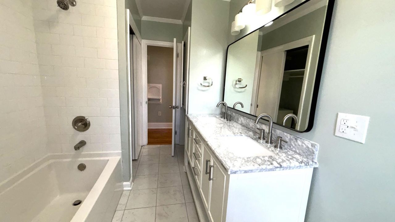 421 River Drive Photo 12