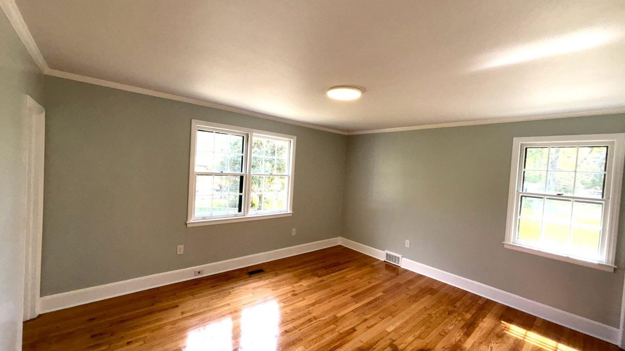 421 River Drive Photo 13