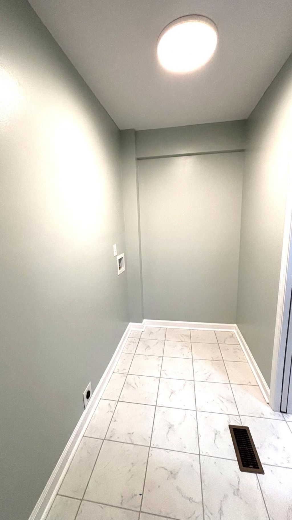 421 River Drive Photo 17