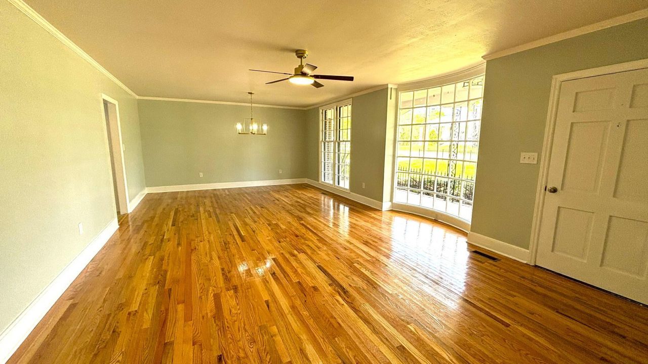 421 River Drive Photo 6