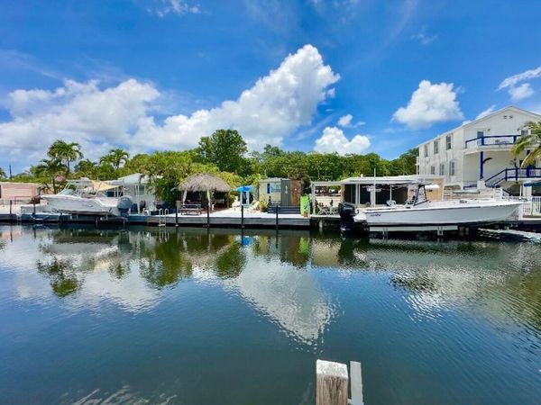 8 Grassy Road, KEY LARGO, FL 33037