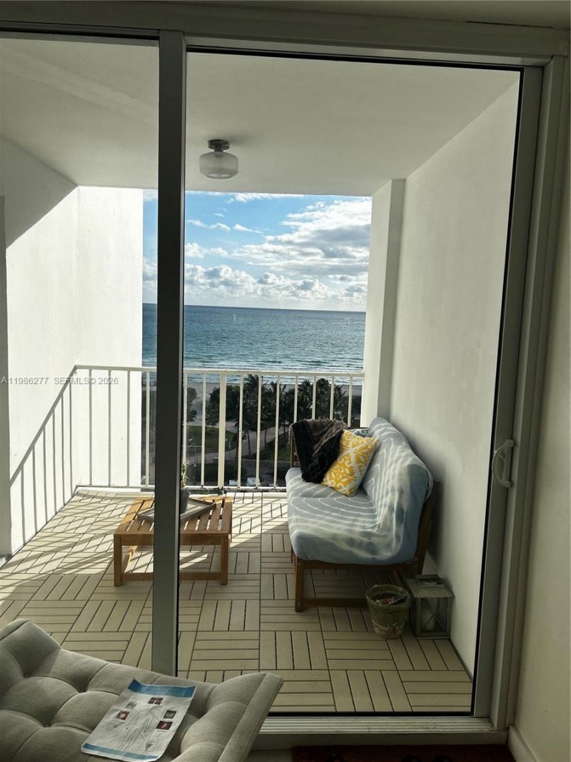 6450 Collins Ave , Unit 903, Miami Beach, FL 33141 Photo