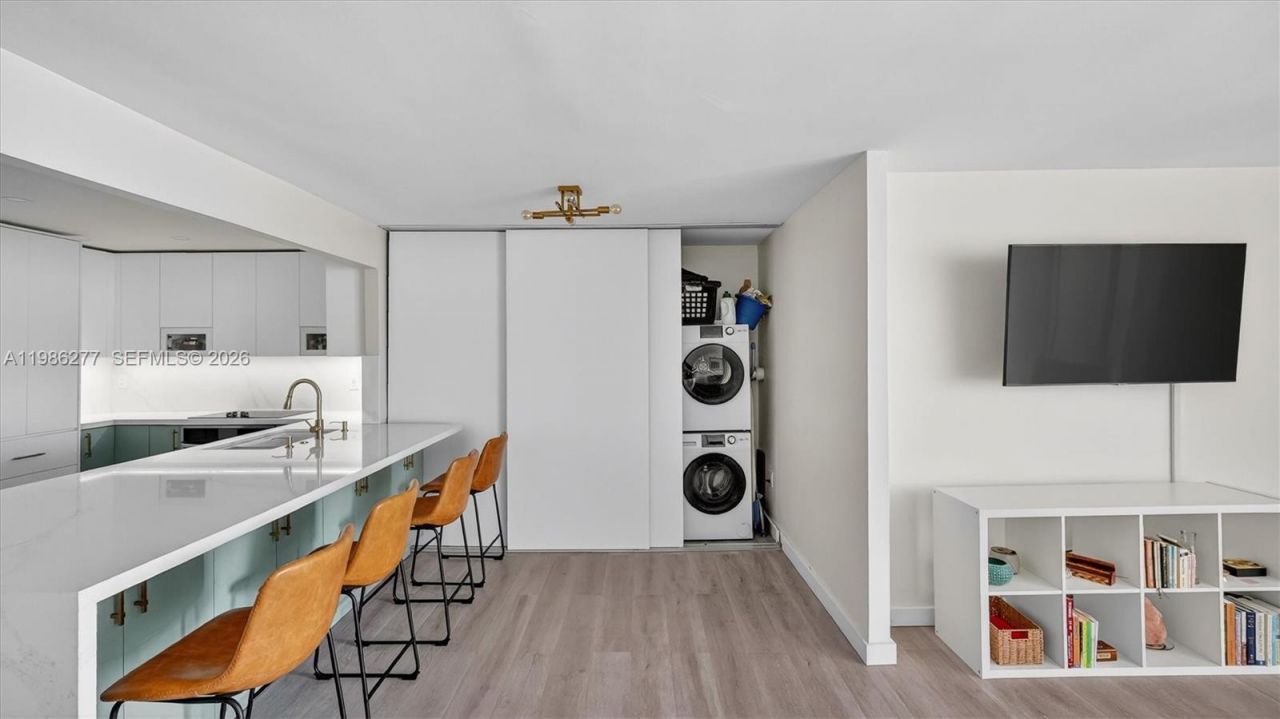 6450 Collins Ave, Unit 903, Miami Beach, FL 33141 Photo