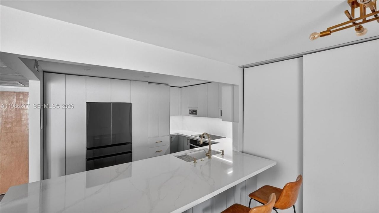 6450 Collins Ave, Unit 903, Miami Beach, FL 33141 Photo