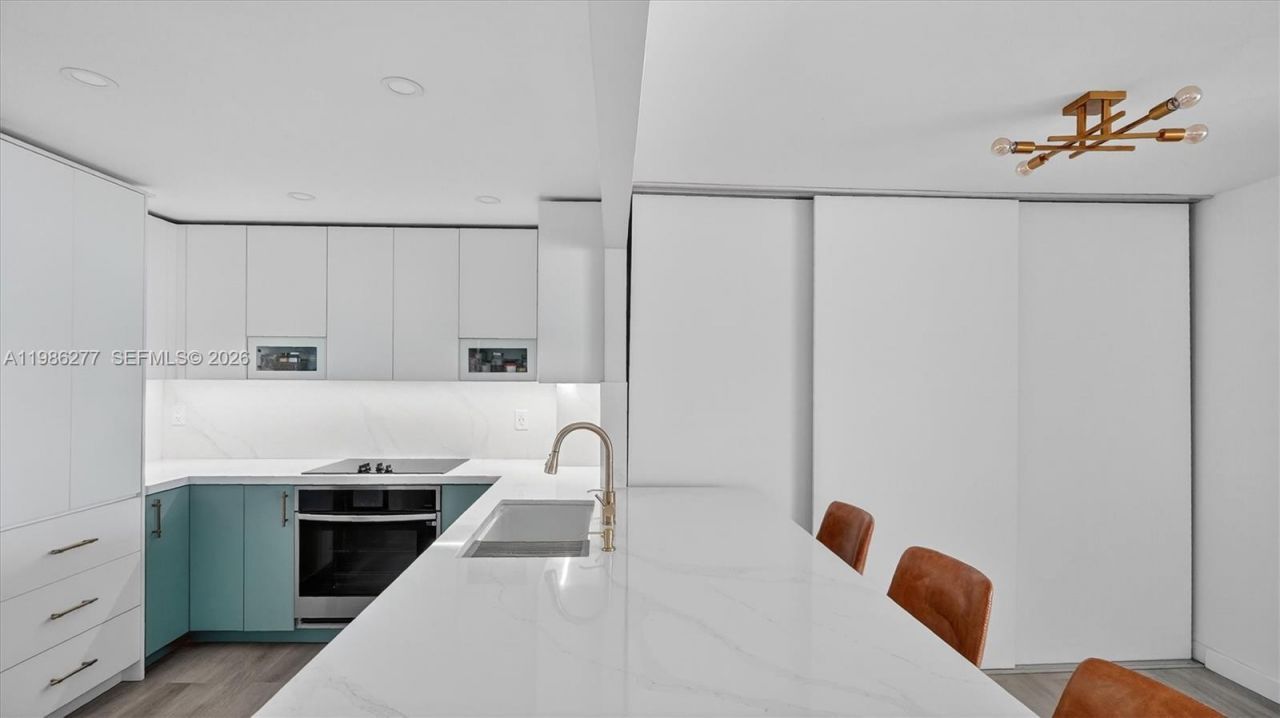 6450 Collins Ave, Unit 903, Miami Beach, FL 33141 Photo